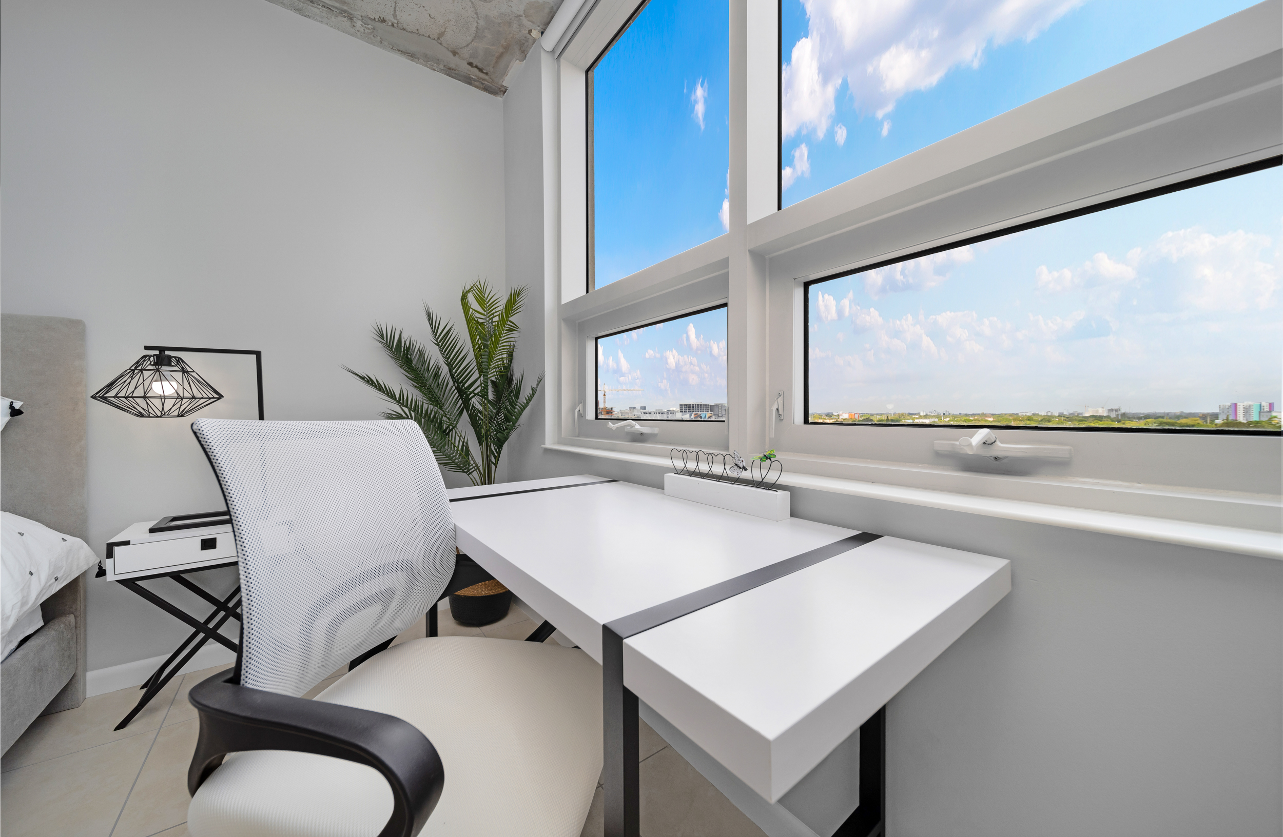 Guest Bedroom, Unit 806