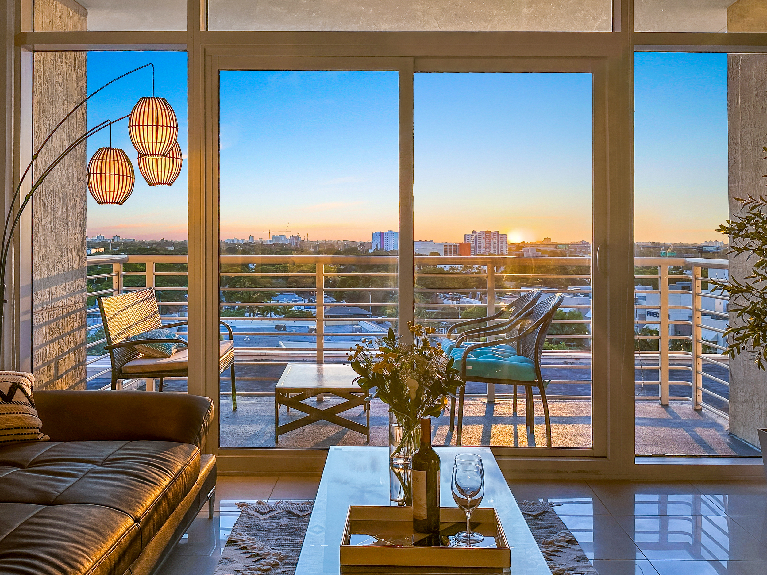 Sunset View, Unit 806